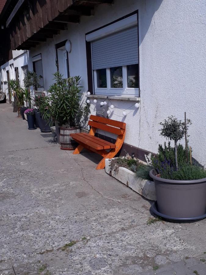 Gaestehaus Gl Ellwangen Extérieur photo